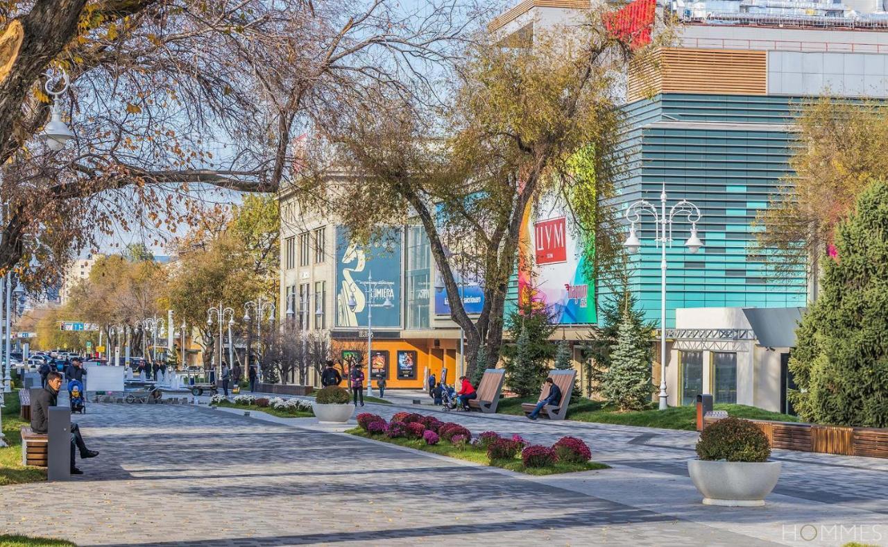 알마티 Уютная 2 Ком-Я Квартира В Центре Города, Район "Арбата" 아파트 외부 사진